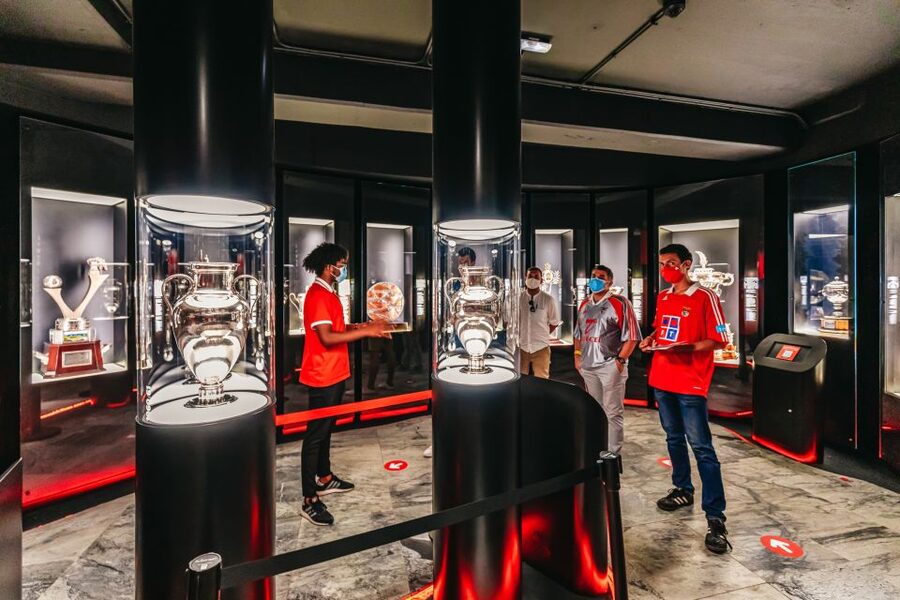 Lisbon: Luz Stadium Tour & SL Benfica Museum Entry - VR, the Stadium Immersive Experience, and the Eagles Moment