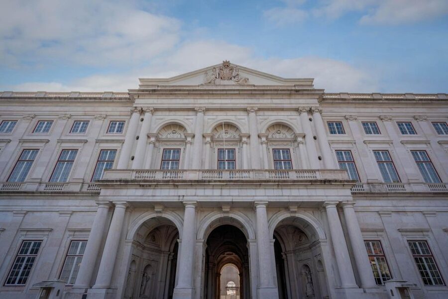 Lisbon: National Palace of Ajuda E-Ticket & City Audio Guide - Ajuda Palace e-ticket plus city audio, what you really get