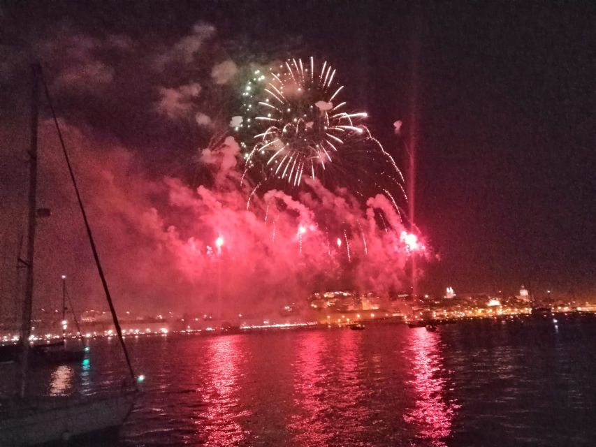 Lisbon: New Year's Eve Tagus River Cruise with Open Bar - Midnight at the river: fireworks, closeness, and the real atmosphere