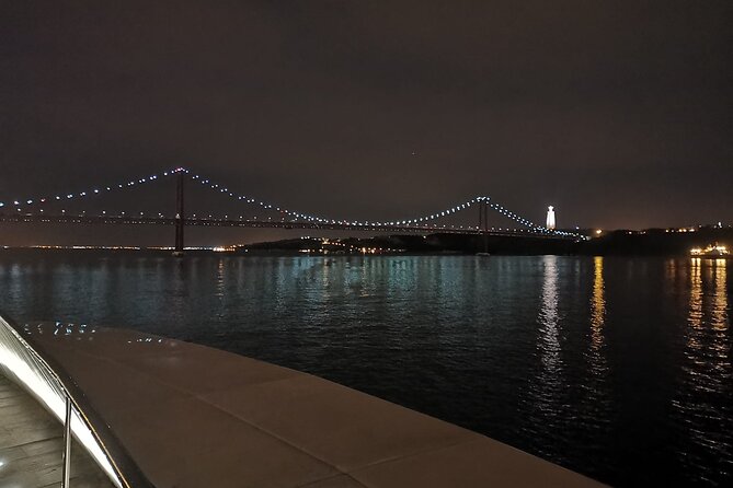 Lisbon Night Sailing Tour with a Drink- 2h Small Group Tour - Who This Tour Suits Best (and Who Might Want Something Else)