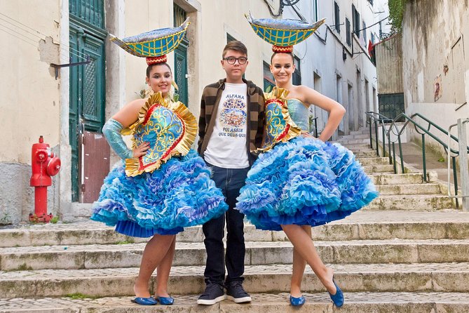 Lisbon Off The Beaten Track and Main Sights Private Walking Tour - Igreja de Santiago and the quieter Largo do Contador lanes