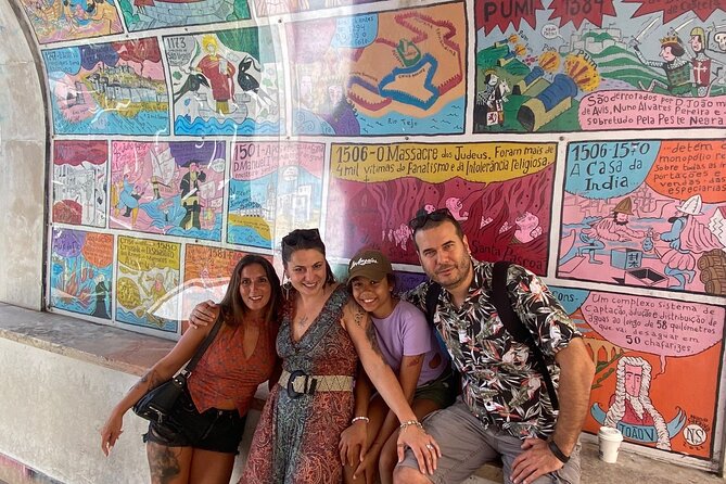 Lisbon Old Town Tour by Tuk Tuk with Local Guide - Santa Luzia and Portas do Sol, Two Viewpoints That Work as a Photo Pair