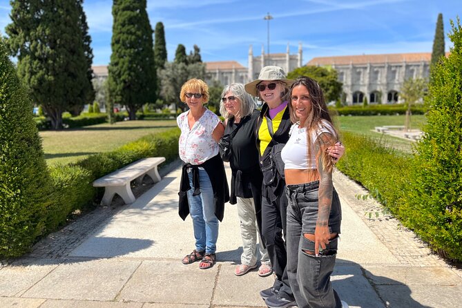 Lisbon Old Town Tour by Tuk Tuk with Local Guide - Graça Hill Stops: Igreja & Convento da Graça as Both a Story and a View