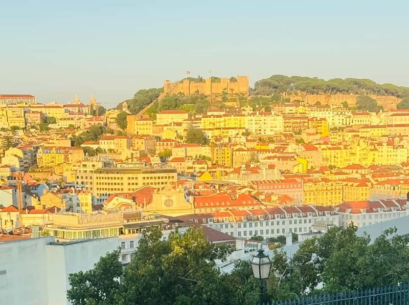 Lisbon: Old Town Tuktuk Tour - Quick highlights