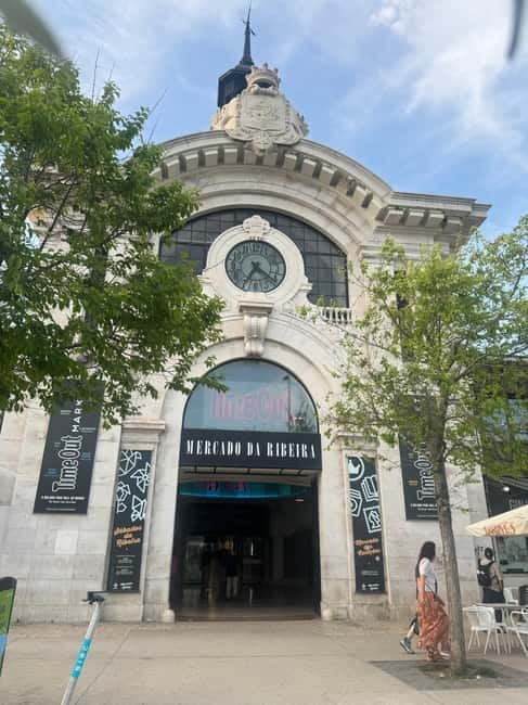 Lisbon: Old Town Tuktuk Tour - Fado Museum: connect the sound to the streets