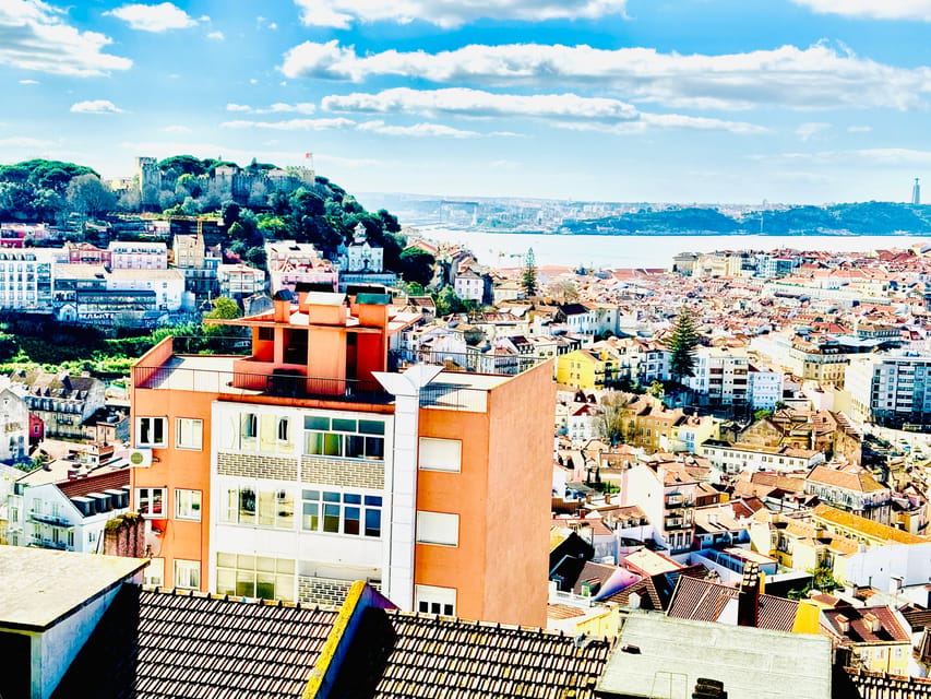 Lisbon: Old Town Tuktuk Tour - Senhora do Monte: Lisbon’s highest viewpoint on this route