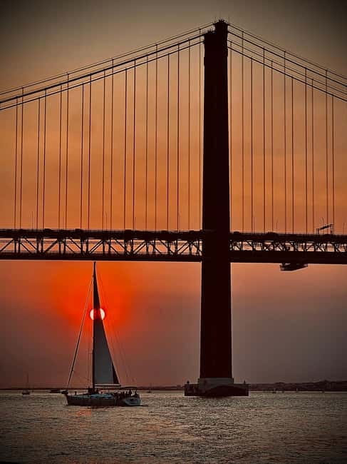 Lisbon On a Sailboat - Cultural Facts and Sailing Experience - The sailing route: panoramas that connect Lisbon’s big sights
