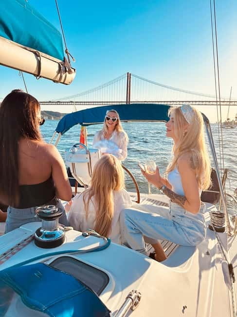 Lisbon On a Sailboat - Cultural Facts and Sailing Experience - Weather and sailing reality checks