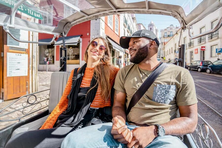 Lisbon on a Tuk Tuk Tour: History & Viewpoints - The electric tuk tuk ride, comfort details that matter