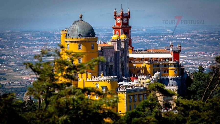 Lisbon: Pena Palace, Moorish Castle, Qta. Regaleira & Sintra - The Castle of the Moors: Best Early Views, Best First Mood
