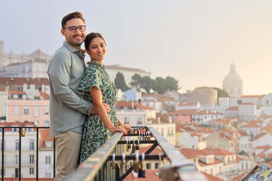 Lisbon: Photoshoot with a Professional Local Photographer - Rua Augusta Arch: the shot that tells people you were really there