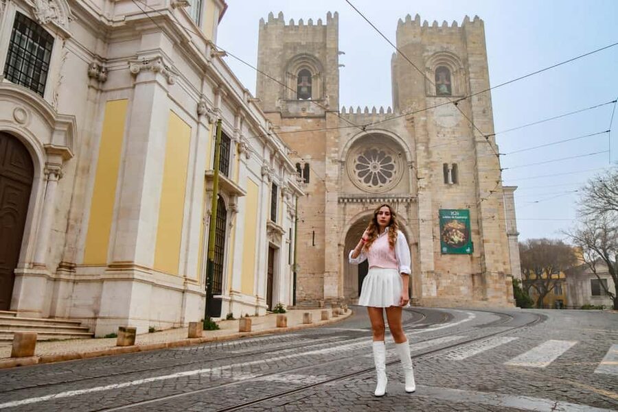 Lisbon: Photoshoot with a Professional Local Photographer - Tram 28 photo stop: the iconic moment without the usual chaos