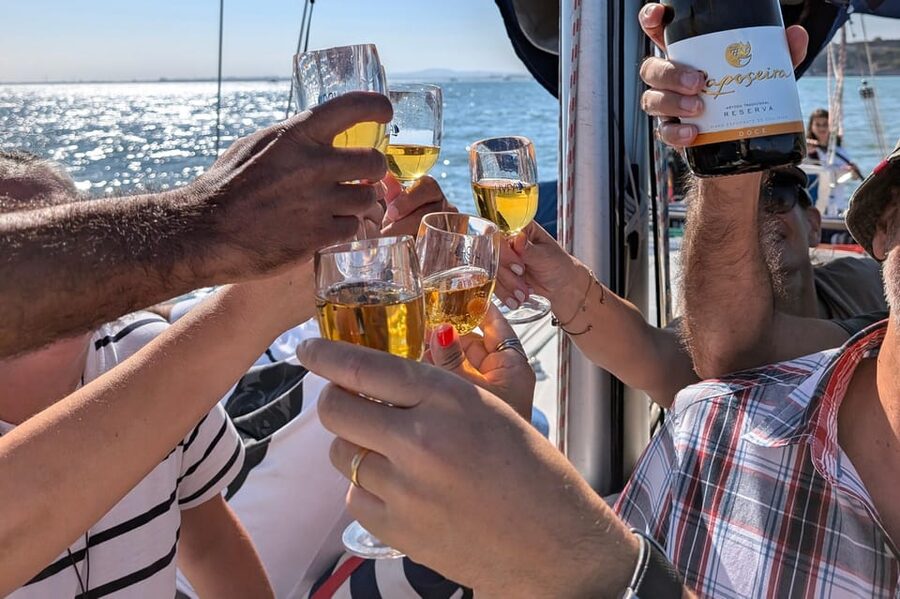 Lisbon: Private Boutique Boat Tour – Sail in Style - Belem Tower, Monument to the Discoveries, and the modern Lisbon stretch