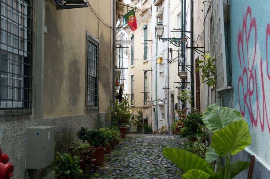 Lisbon: Private City Tour by Eco Tuk Tuk - Key highlights at a glance