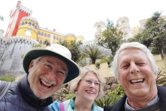 Lisbon Private Driver and Customizable Tour - Lisbon viewpoints and Bairro Alto style time: when photos are the main event