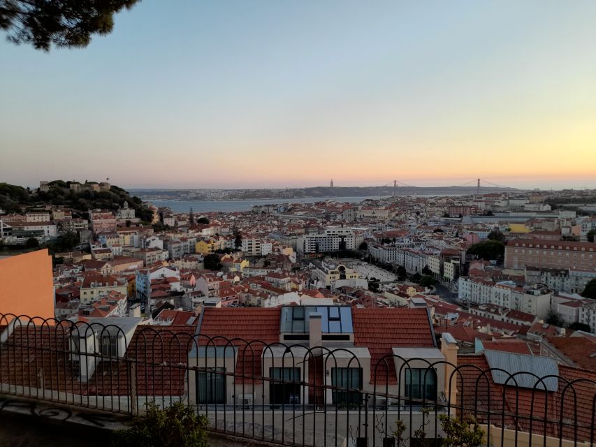 Lisbon: Private Eco Tuk-Tuk Tour for 2 Hours - Tips to get the most out of your two hours