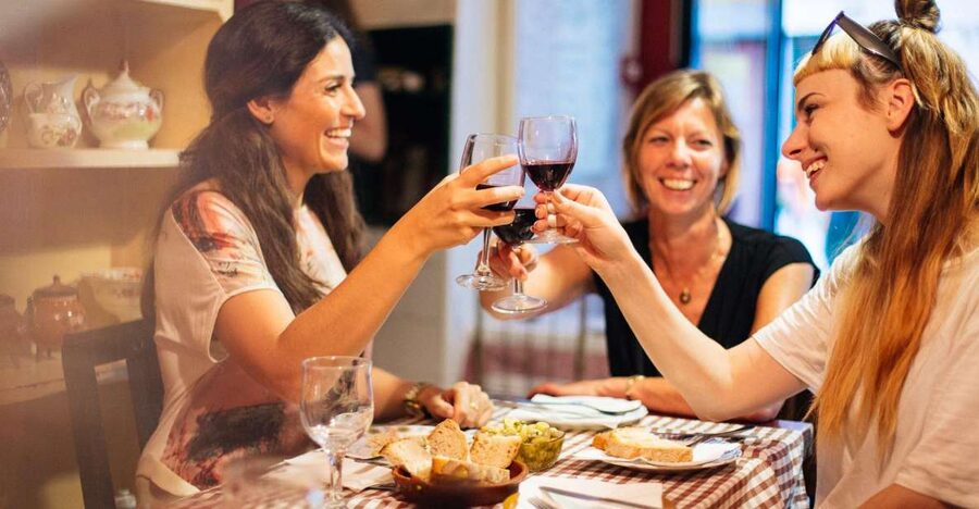 Lisbon: Private Evening Tour with Drinks & Bites in Alfama - Starting at Farmácia da Mouraria: Your Alfama Evening Launch