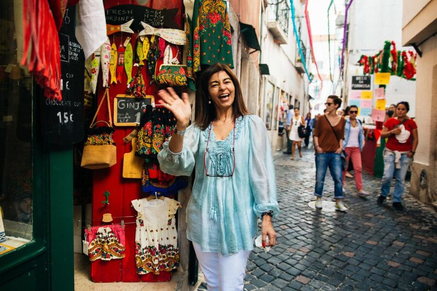 Lisbon: Private Evening Tour with Drinks & Bites in Alfama - Practical Tips So You Enjoy the Evening