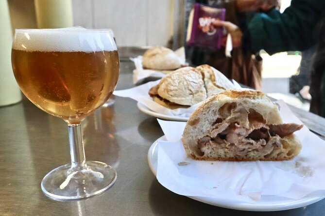 Lisbon Private Food Tour – Taste 10+ Local Dishes & Wines - Getting your bearings: from R. dos Bacalhoeiros to Restauradores