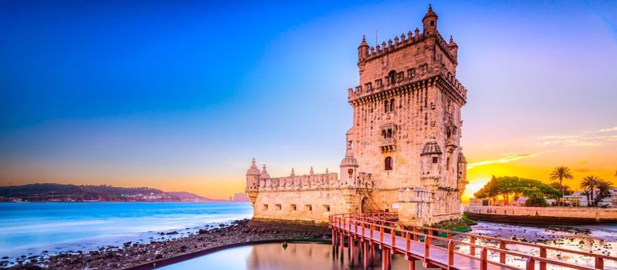 Lisbon: Private Full Day City Tour - Rossio Square, Baixa de Lisboa, and Bairro Alto: the city center after the hills