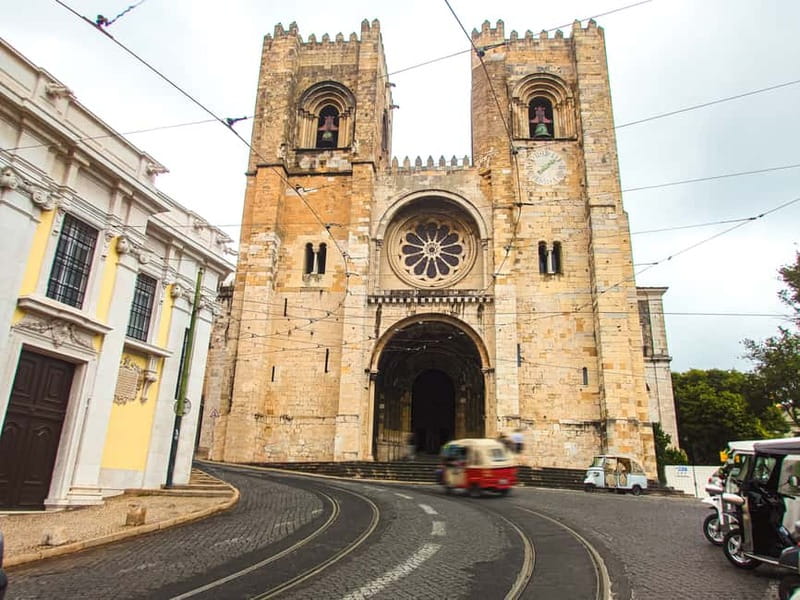 Lisbon: Private Grand Experience City Tour by Tukxi - Guides, languages, and how the ride stays fun