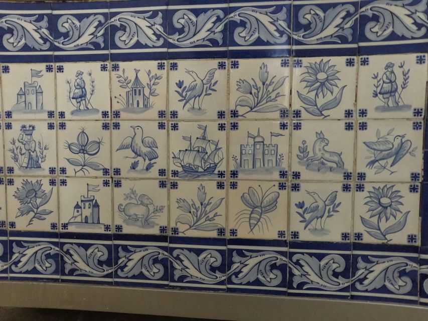 Lisbon:Private guided historical sightseeing Tour by TUK-TUK - Belem without the rush: LX Factory, Pastéis de Belém, Jerónimos, and the river route