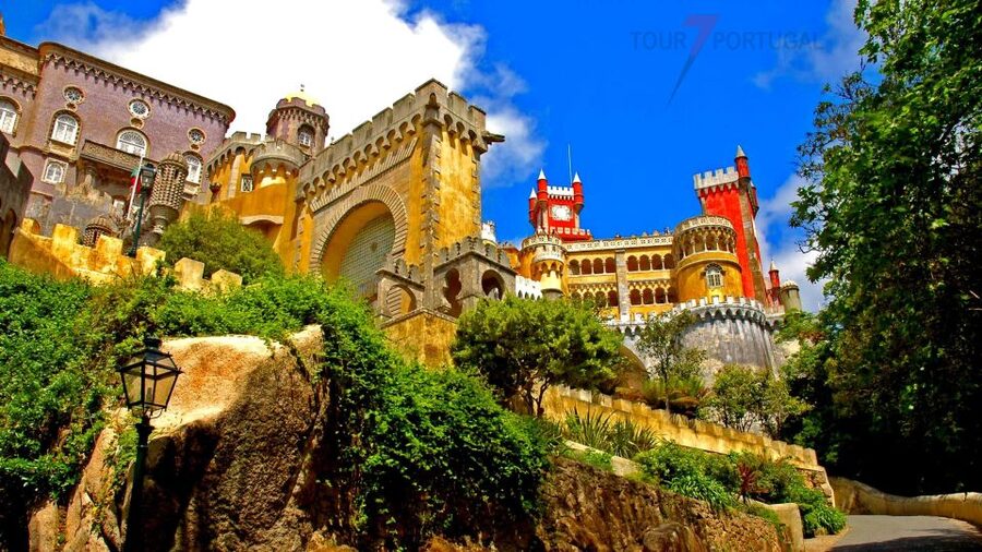 Lisbon: Private guided tour to Sintra Cascais & Cabo de Roca - Boca do Inferno: Mouth of Hell, built by wave force