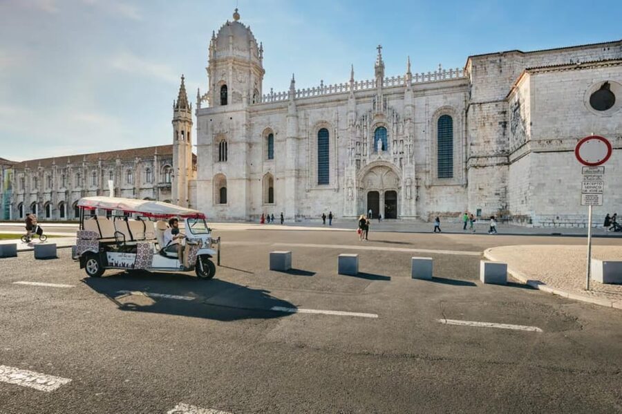 Lisbon: Private Guided Tuk-Tuk Tour with Hotel Pickup - The 2-hour Lisbon Old Town plan: Alfama and viewpoints without the slog