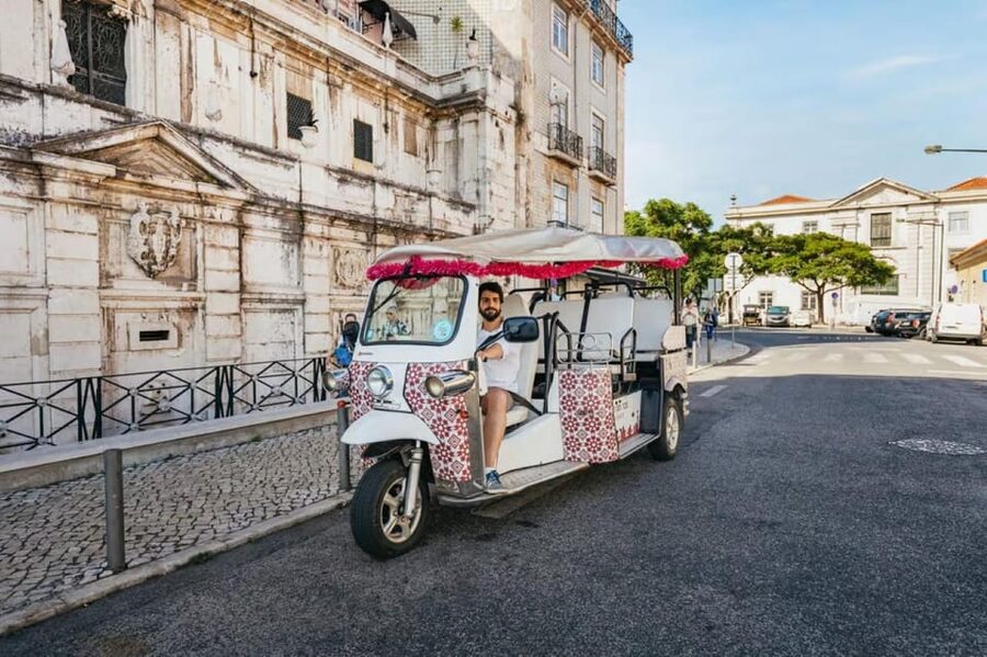 Lisbon: Private Guided Tuk-Tuk Tour with Hotel Pickup - Extending to Belém on the 4-hour option: Jerónimos, Tower, and custard tarts