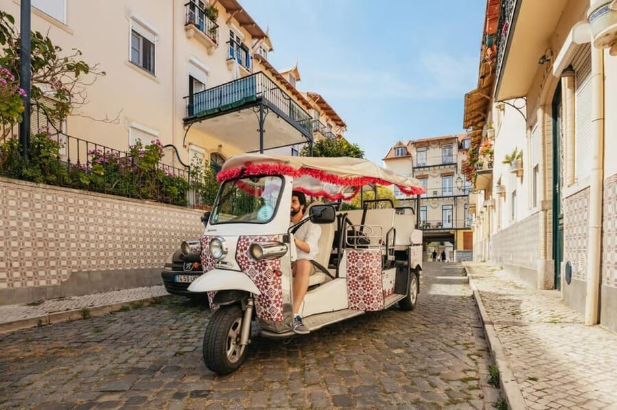 Lisbon: Private Guided Tuk-Tuk Tour with Hotel Pickup - How guides make or break this tour, based on real moments