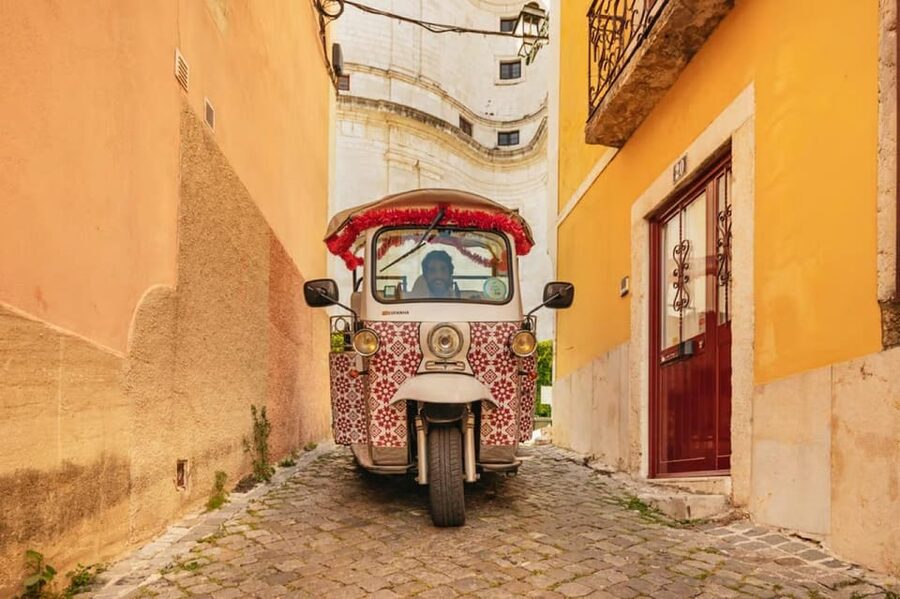 Lisbon: Private Guided Tuk-Tuk Tour with Hotel Pickup - Comfort and practical tips so you get the most out of it