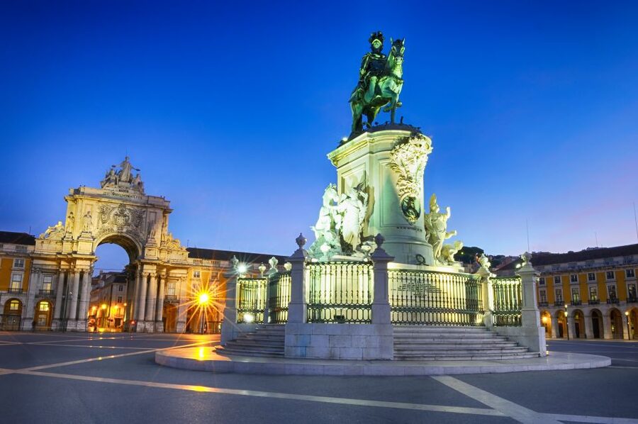 Lisbon: Private Half-Day Tour with Hotel Pickup - Eduardo VII Park and the promise of city views