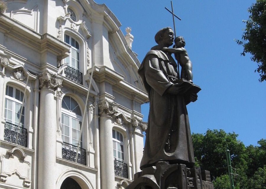 Lisbon: Private Historic Tour by Eco Tuk Tuk - Cais do Sodré and Chiado: the quick orientation that saves your day