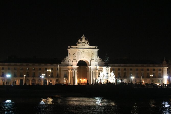 Lisbon Private Luxury Boat Tour with Welcome Drink - Booking verdict: should you choose this Bloo Boat Charter cruise?