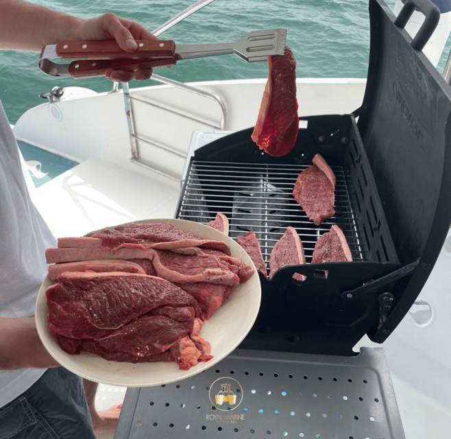 Lisbon: Private Luxury Catamaran Tour with Welcome Drink - Price and value: what you really get for $500 per group up to 14