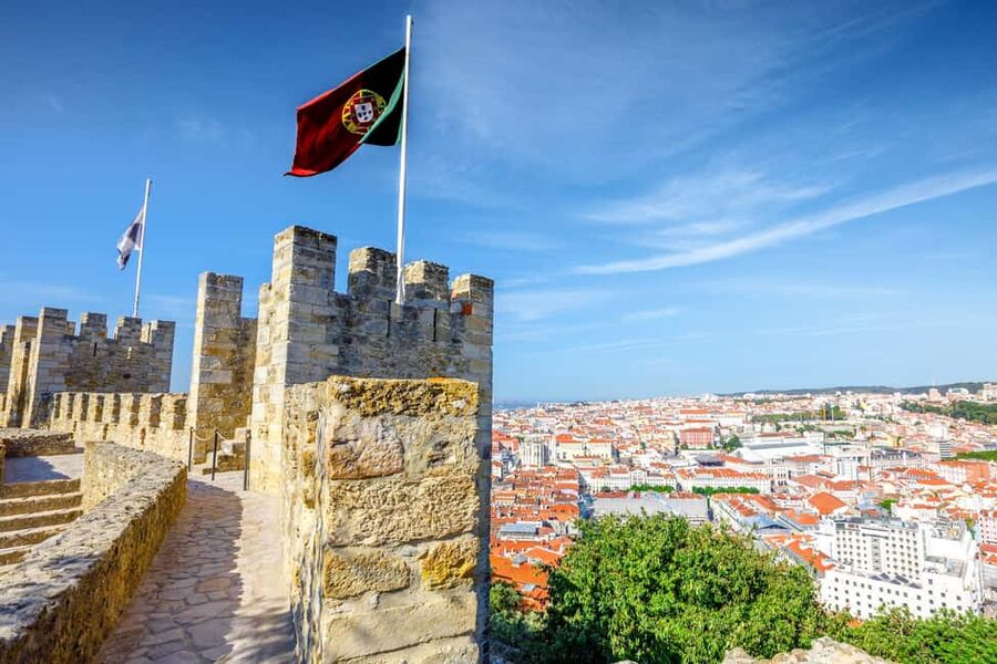 Lisbon: Private Luxury Tour to Belém, Cristo Rei and Alfama. - Praça do Comércio and Sé de Lisboa: Lisbon’s official postcard, then its oldest church