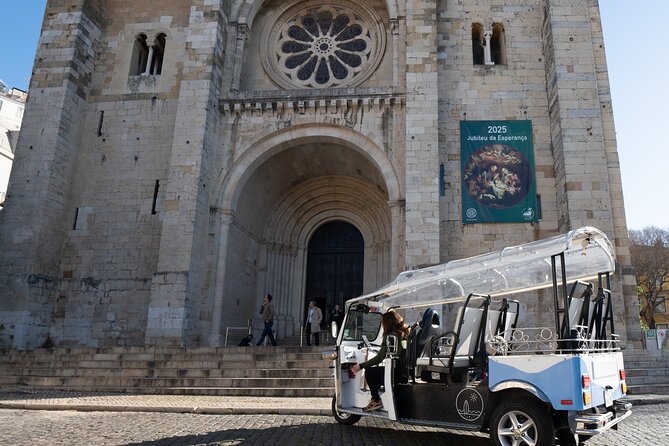 Lisbon: Private Professional Guided Tuk-tuk Tour - Feira da Ladra: antiques and second-hand finds, if your day matches