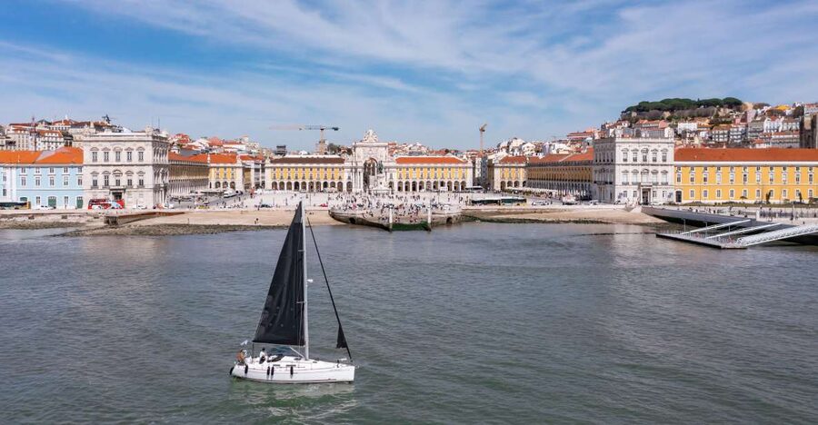 Lisbon: Private Sailboat Tour on the Tagus at Sunset - The Crew, the Boat, and Safety You Can Trust