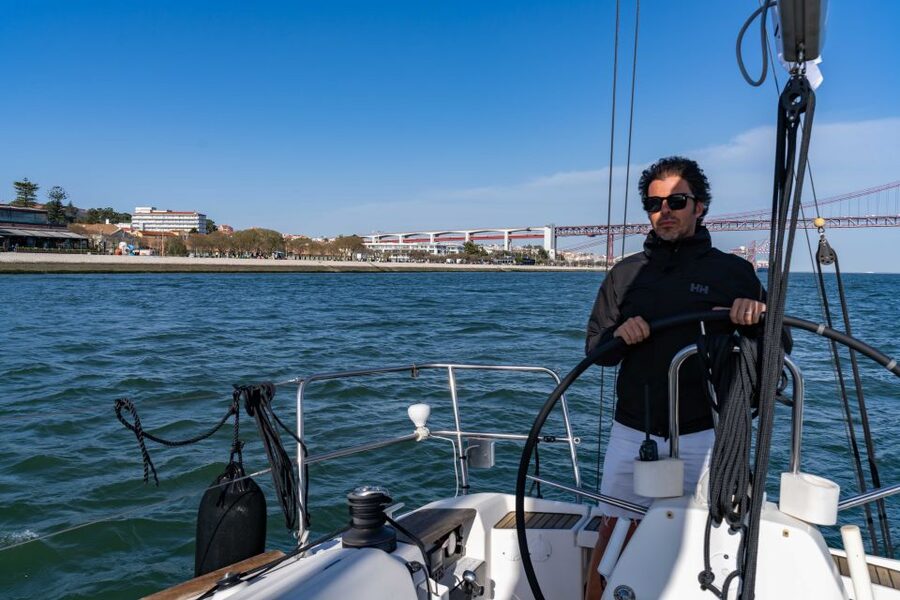 Lisbon: Private Sailboat Tour on the Tagus at Sunset - What to Bring (and What Not to Bring) for an Easy Sail