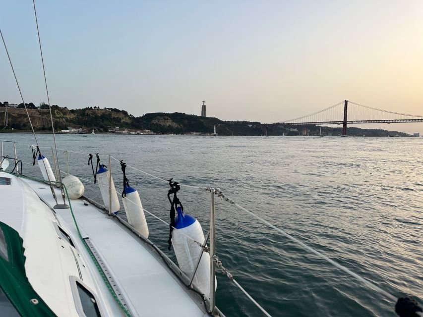 Lisbon: Private sailboat tours on Tagus River - Crew, music, and comfort that actually help