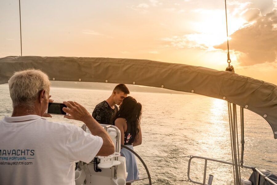 Lisbon: Private Sunset Cruise on the Tagus River with Drink - Castle of São Jorge Up Close, Plus the Mar da Palha Basin