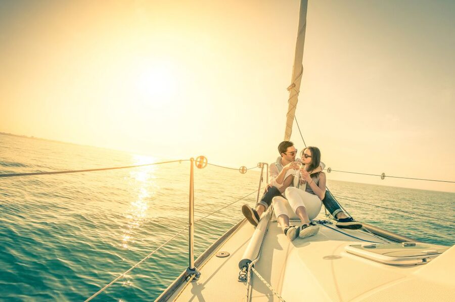Lisbon: Private Sunset Sailing Tour with Champagne - The return along the north bank: Terreiro do Paço, Cais do Sodré, and a newer waterfront