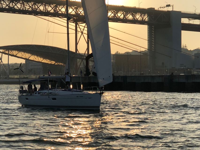 Lisbon: Private Sunset Sailing Tour with Champagne - Champagne and golden hour: the moment you came for