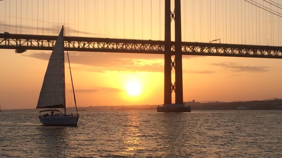 Lisbon: Private Tagus River Sunset Cruise on a Luxury Boat - The sunset payoff: timing, colors, and why the return matters