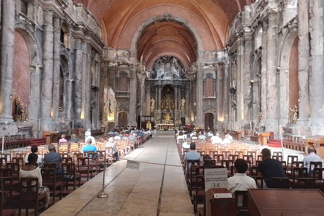 Lisbon Private Tour - Stop 2: Alfama, old Lisbon streets and the fado connection