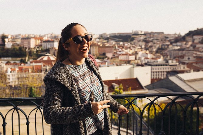Lisbon PRIVATE TOUR: Highlights & Hidden Gems - Meeting point to miradouro views: the fast way to understand Lisbon