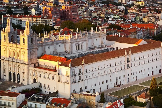 Lisbon Private Tuk Tuk Tour and Hotel Pickup: 2, 3, or 4 Hours - How hotel pickup, private group size, and your guide shape the day