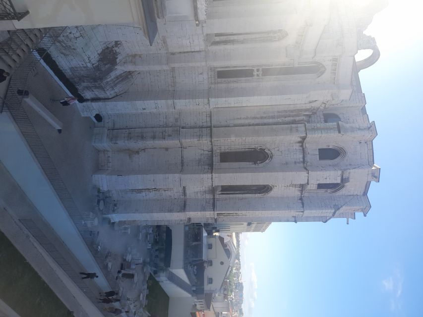 Lisbon: Private Tuk-Tuk Tour for 2 hours - Santa Justa Lift: A Big Landmark, a Measured Time Window