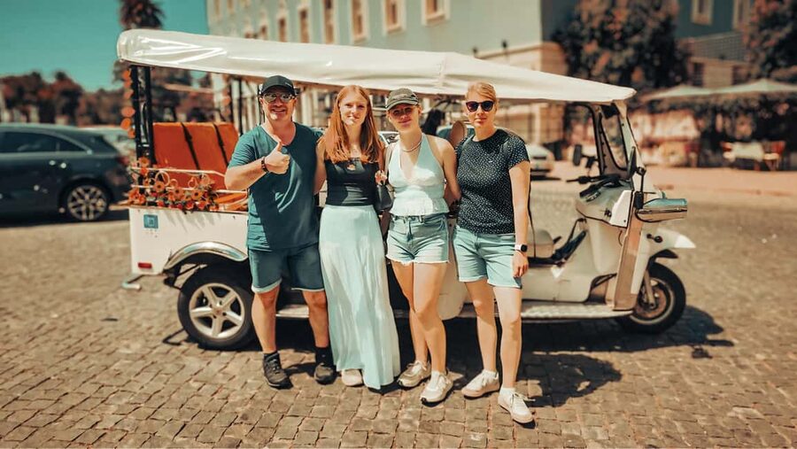Lisbon: Private Tuk-Tuk Tour of Old Town & Scenic Viewpoints - Key things I’d focus on before booking