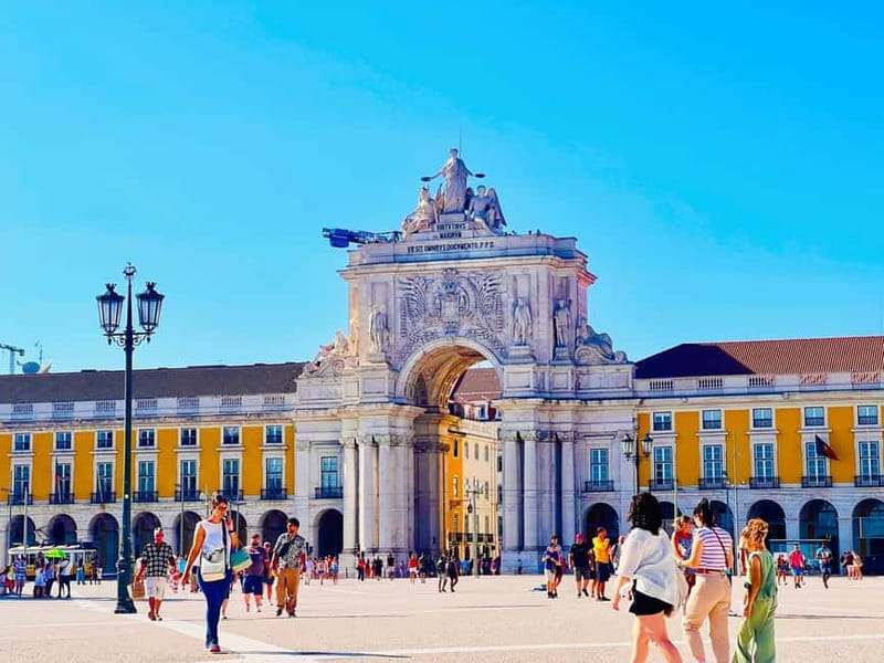 Lisbon: Private Tuk Tuk Tour with Polaroid Photos - Why an electric tuk-tuk works so well in Lisbon